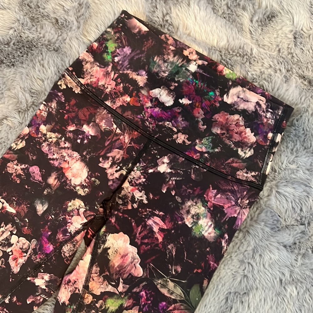 LULULEMON - Picture 4 of 8